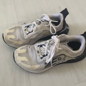 New balance sneakers size 8.5